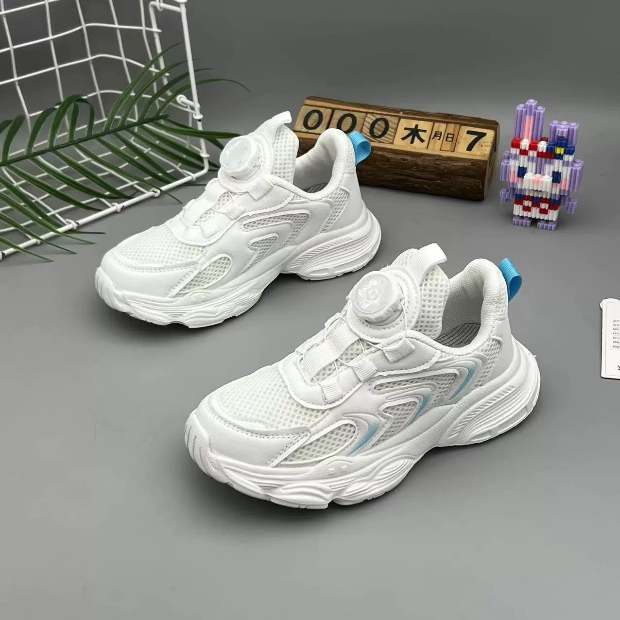 Summer children's white shoes for boys, white footwear, breathable sports shoes