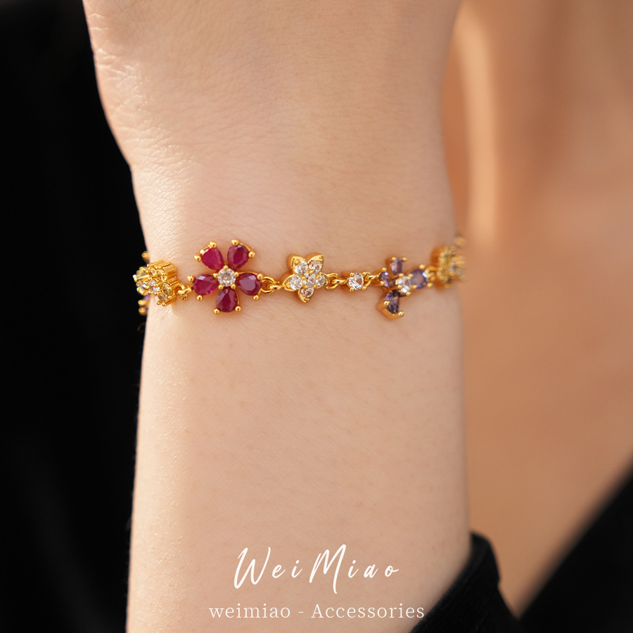 Oro verdadero, pulseras de arco de flores de piedra, pulseras de nicho lujosas, exquisitas joyas de moda al por mayor.