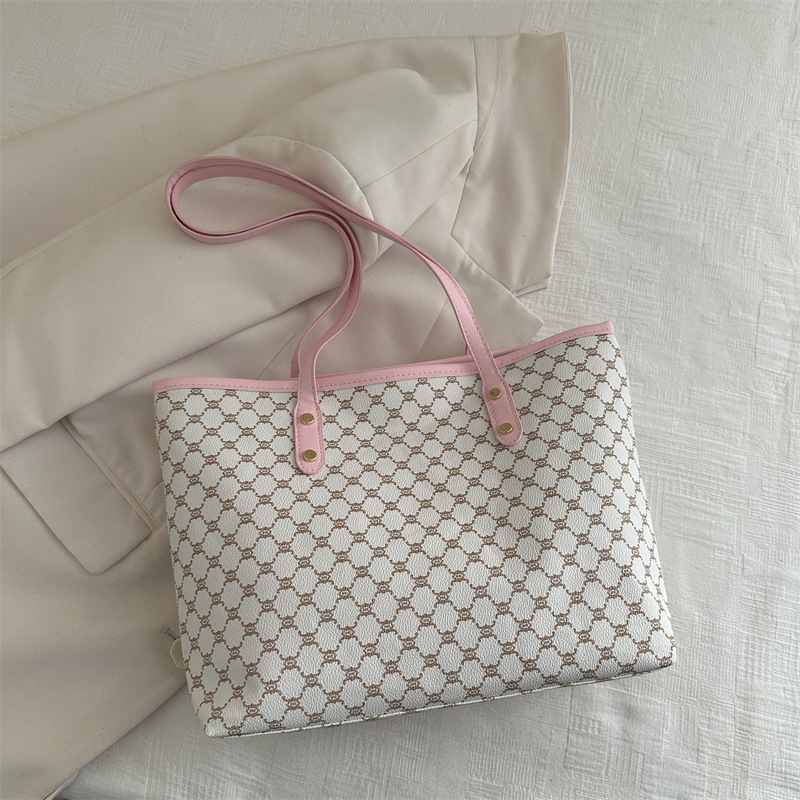 Bolsa de clase retro de gran capacidad para mujeres invierno 2025 nueva moda nicho bolso de hombro universal