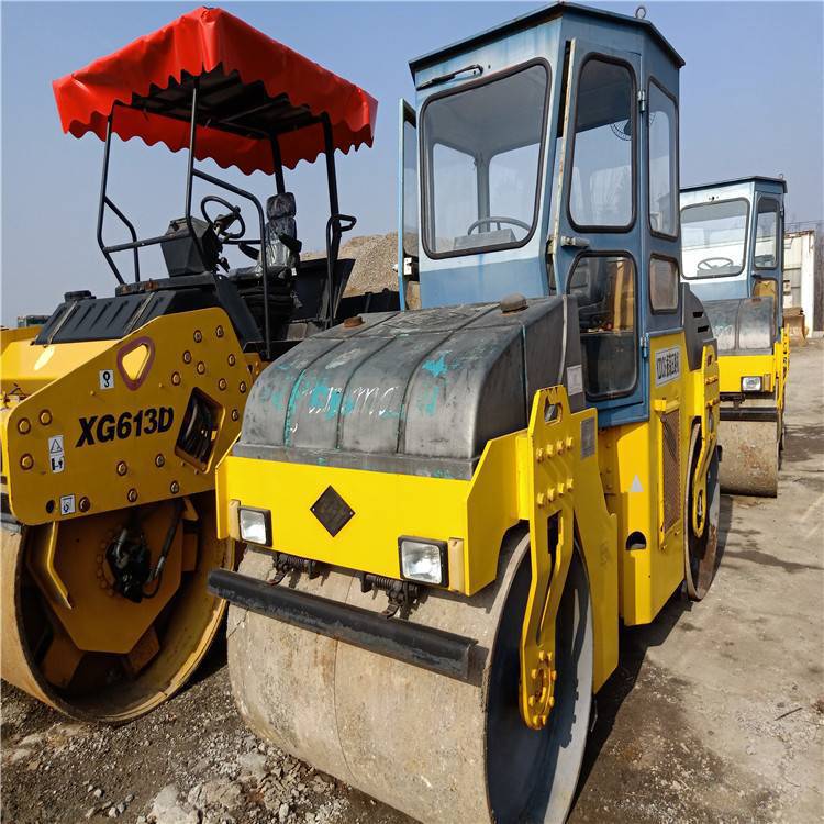 徐工6吨压路机，徐工双钢轮振动压路机