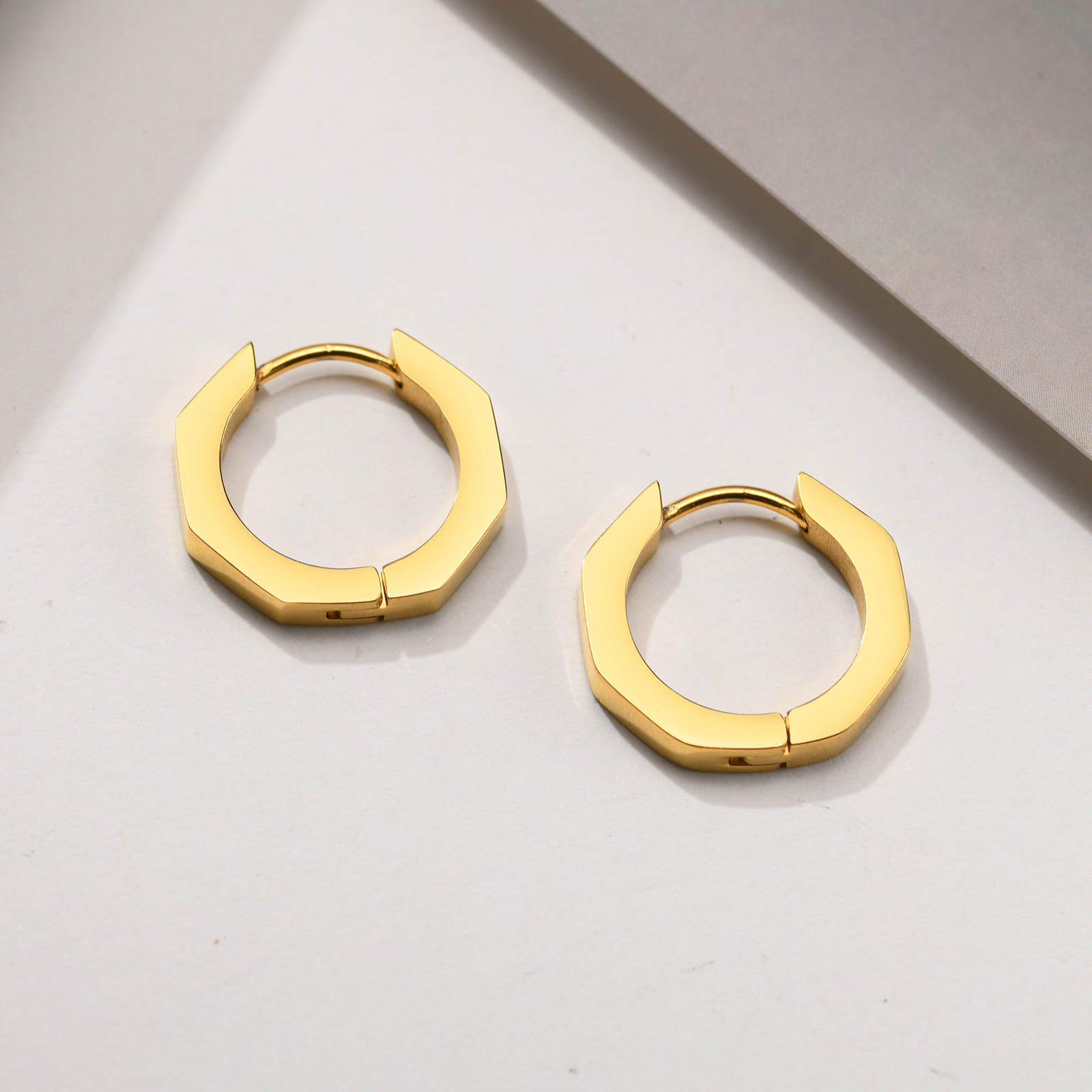 1 Pair Simple Style Geometric Plating 201 Stainless Steel Gold Plated Hoop Earrings display picture 4