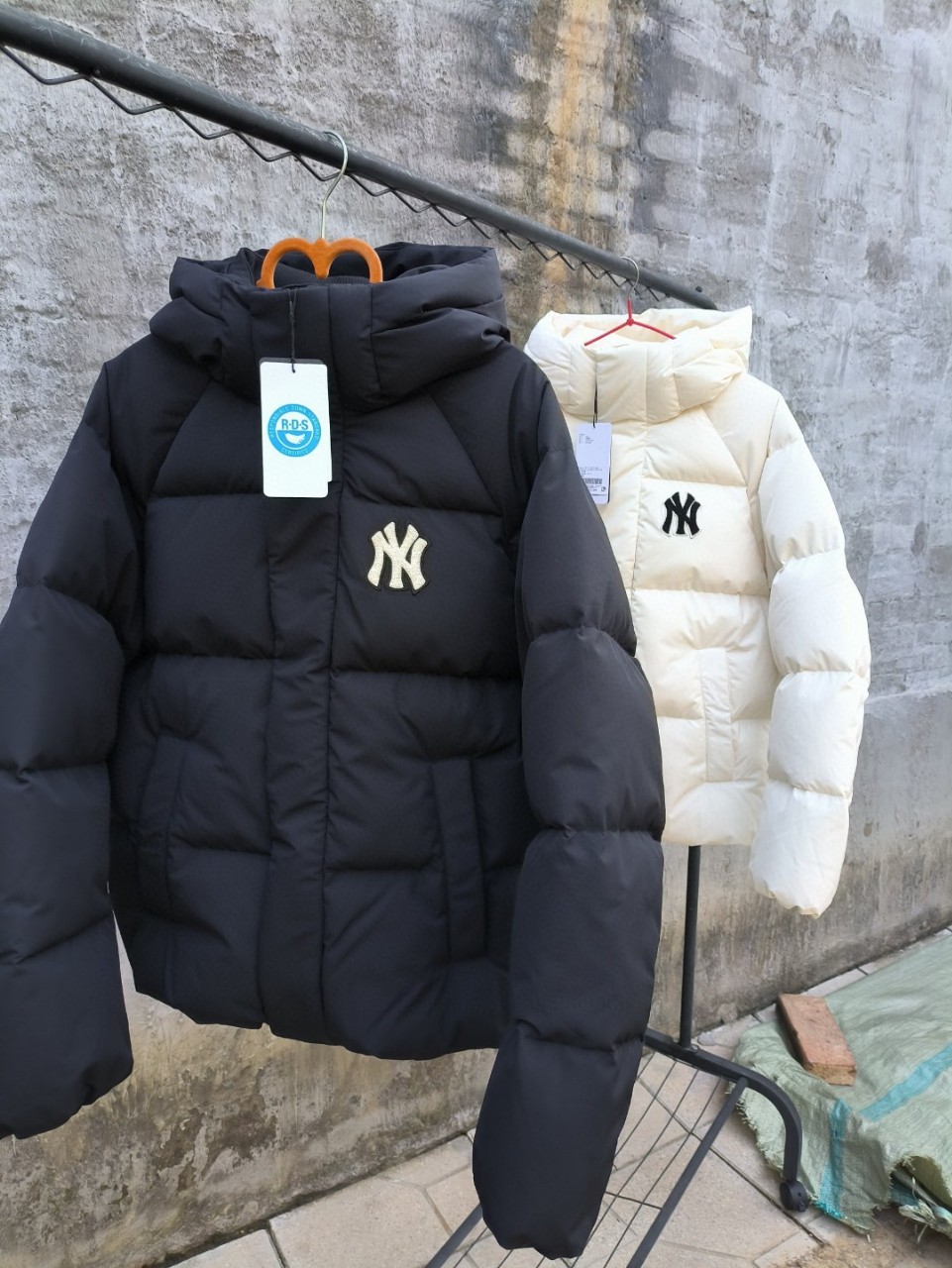 MLB羽绒服2024潮新款时尚冬季连帽拉链休闲宽松情侣款外套NY洋基-阿里巴巴