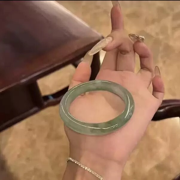 10mm Thick Round Gray Ancient Jade Bracelet Gray New Chinoiserie Cheongsam Accessories Imperial Concubine Bracelet Chinoiserie Bracelet Accessories 10mm Thick Round Gray Ancient Jade Bracelet Gray New Chinoiserie Cheongsam Accessories Imperial Concubine Bracelet Chinoiserie Bracelet Accessories