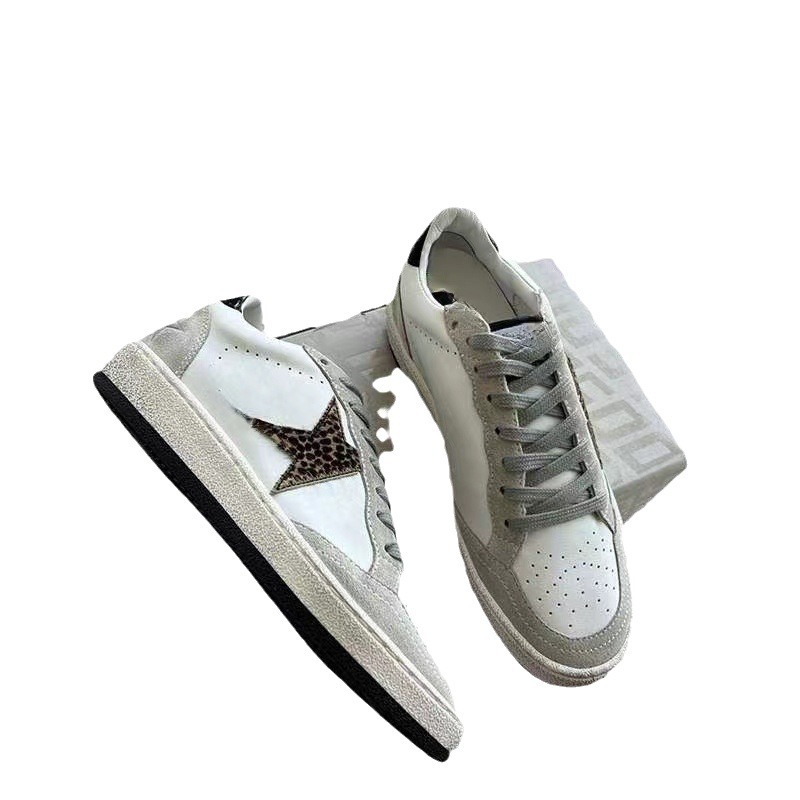 2024 Klassischer koreanischer Star Vintage Small für Frauen, silberner Schwanz mit zunehmendem Höhentrend und schmutziger weißer Schuhtrend_voghion.com