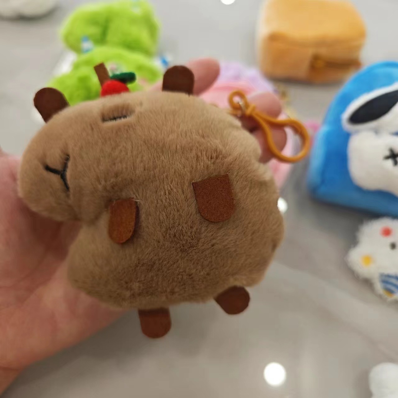 Squeaky capibala-round bag