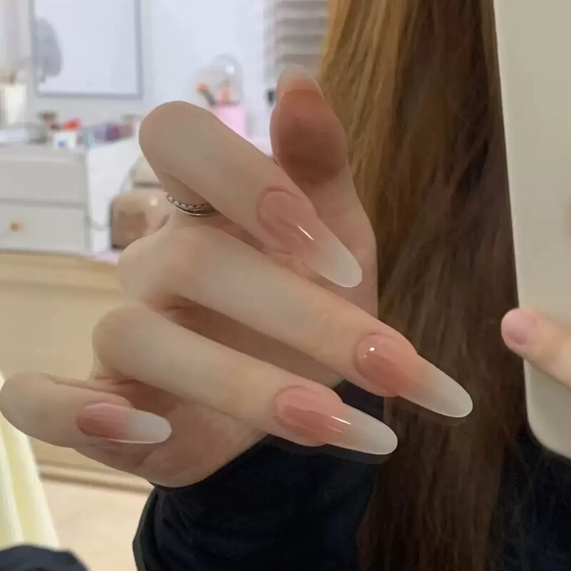 [Huafei Touching Face] Pure Desire Nude Gradient Long Wearable Nails 30 Pieces Finished Nail Art Pieces Wholesale