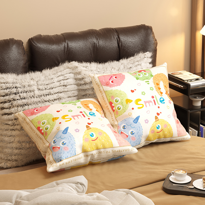 푹신한 작은 괴물 비단 베개 [사각형]