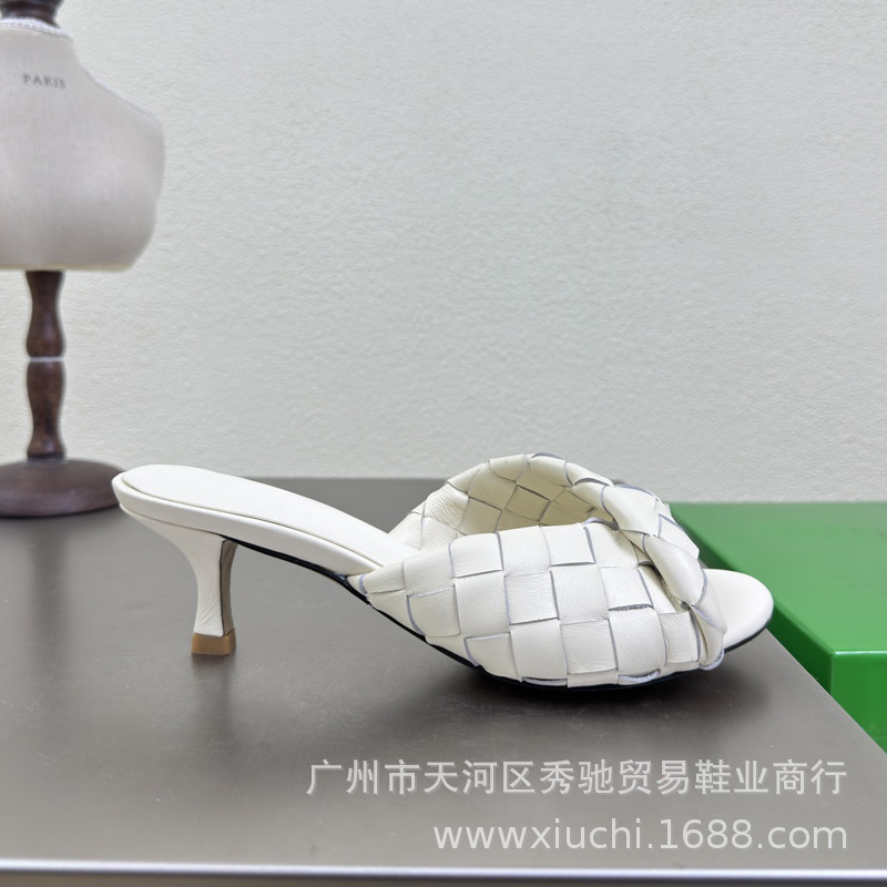 2025 Baojia 新製品手織りスリッパクラシックレトロハイヒールスリッパ女性のアウタースリッパヨーロッパバージョンスリッパ|undefined
