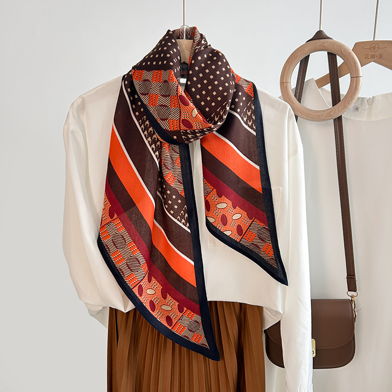 Personalidad retro, diseño creativo, toalla paralela de seda de simulación, bufanda de seda de sensación de lana a juego para damas de primavera y verano