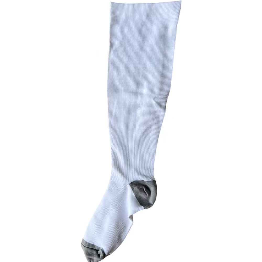 퓨어 화이트 + 그레이 힐