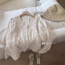 春季高级感重工刺绣拼接长袖衬衫女简约优雅气质蕾丝开衫百搭上衣