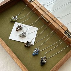 彩色天然石葡萄串串珠项链女小众设计虎眼石锁骨链长款毛衣链配饰