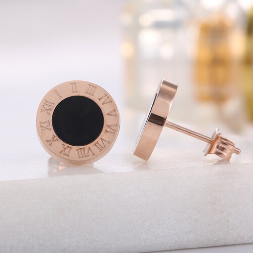 Wenjian Korean style round black Roman numeral titanium steel earrings women's earrings acrylic surface versatile rose gold earrings
