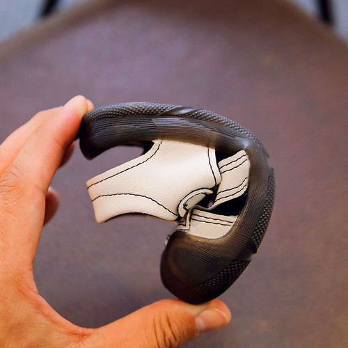 Super soft children's shoes 1 to 3 years old summer baby beach shoes infants and toddlers hollow anti-kick toddler shoes children's toe-cap sandals