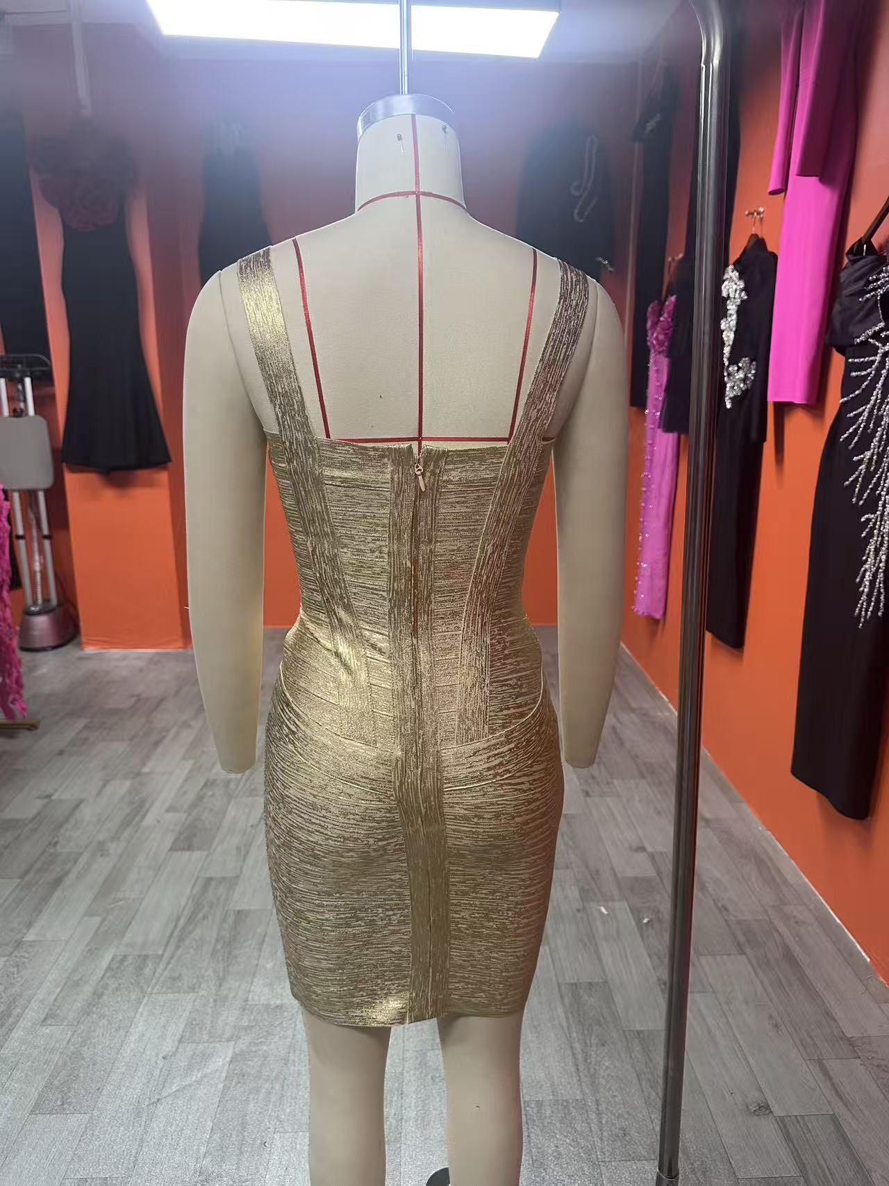 Women's Gold Glitter Bandage Dress Slim Fit Bodycon Short Skirt Style Nightclub Party Wear_ecoleips.com
