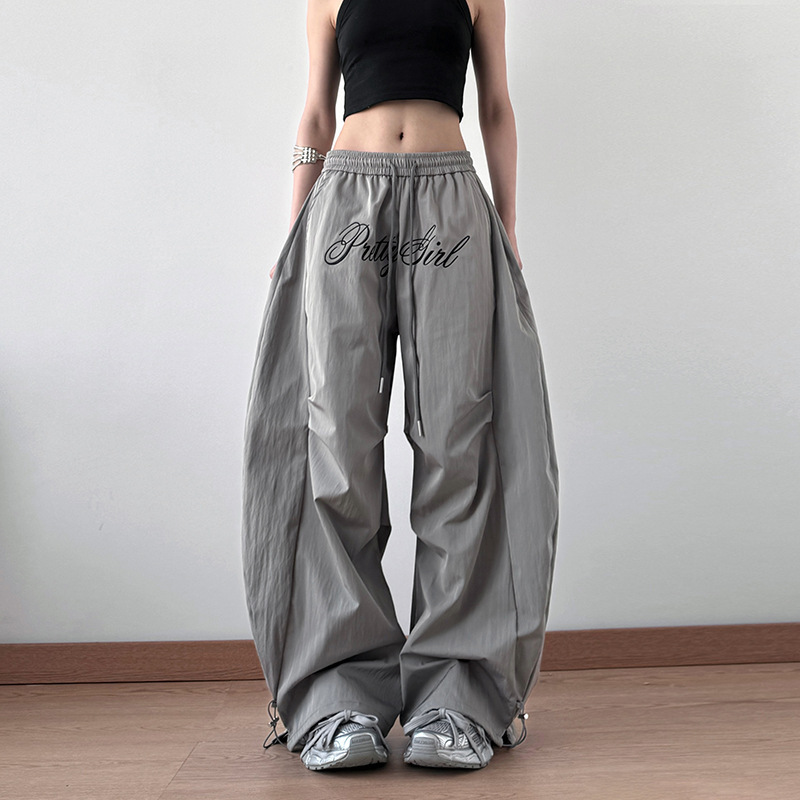 American Gray Letter Embroider Pleated Paratrooper Cargo Pants for Women 2025 Spring Loose New Wide-Leg Scimitar Pants
