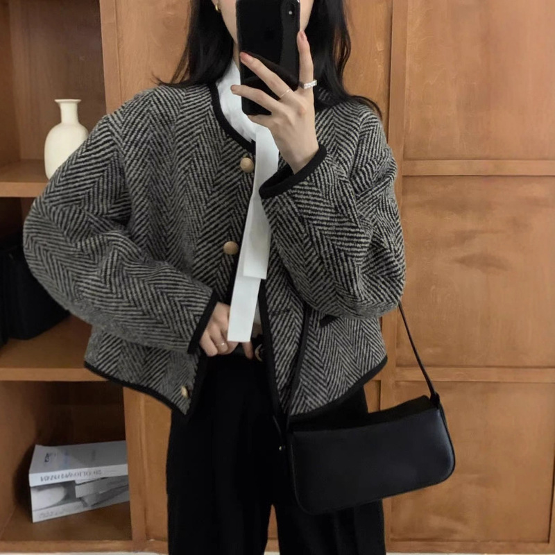 高级感超好看冷淡系短外套韩系小众设计不撞款秋冬季2025新款女装|undefined