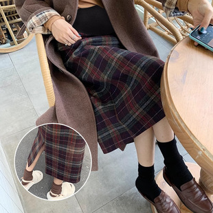 Pregnant women's retro woolen plaid skirt 2023 autumn and winter A- line Plaid thickened all-match belly support dress