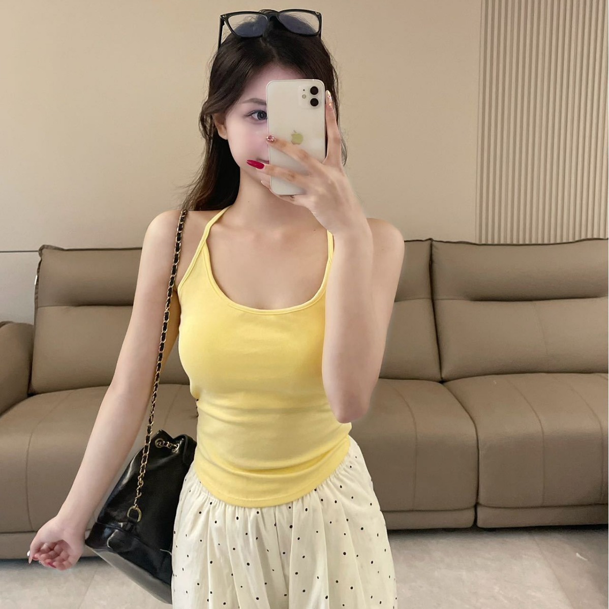 Nuevo estilo americano de espalda dulce y picante hermoso estilo de Hong Kong pequeño cinturón con cojín de pecho base dentro con chaleco de verano para colgar la chaqueta de cuello