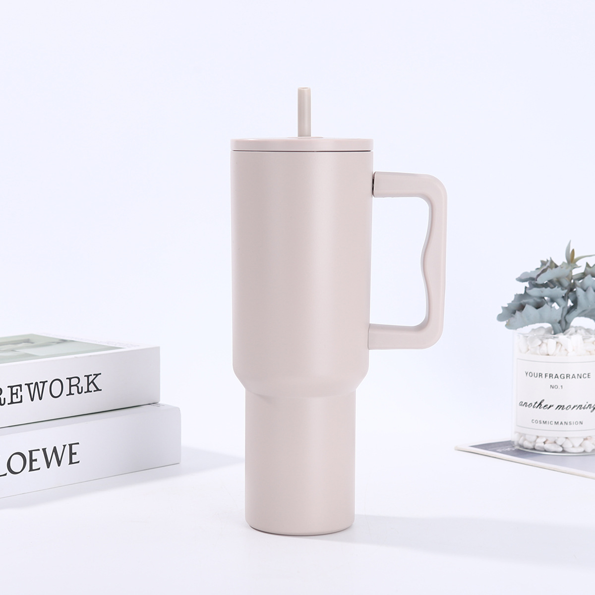 Vaso para coche de 40 oz de tercera generación de Amazon, vaso portátil para exteriores con asa, vaso de doble capa con aislamiento al vacío para frío y calor, vaso portátil para exteriores