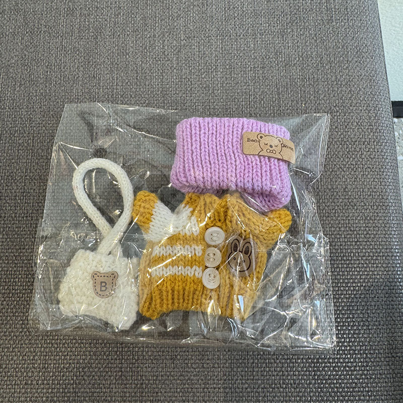 第一世代と第二世代のLABUBUベビー服ぬいぐるみペンダントラブブ座りパーティーベビー服セーターかわいい17センチメートル|undefined