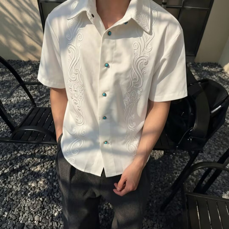 Hollow-Out Lace Collar, Three-Dimensional Embroidered Shirt, Slightly Oversized Cut, Wrinkle-Resistant, Elegant Old Money Style, Versatile Short-Sleeve Fashion Hollow-Out Lace Collar, Three-Dimensional Embroidered Shirt, Slightly Oversized Cut, Wrinkle-Resistant, Elegant Old Money Style, Versatile Short-Sleeve Fashion