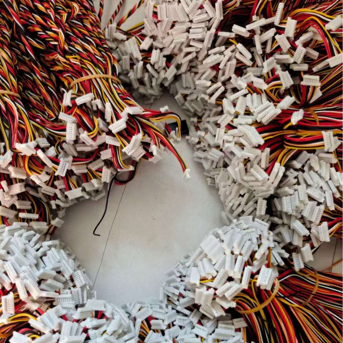 特软耐高温1.0端子硅胶线1.25pin6芯单头尾部剥皮上浸锡红黑双并