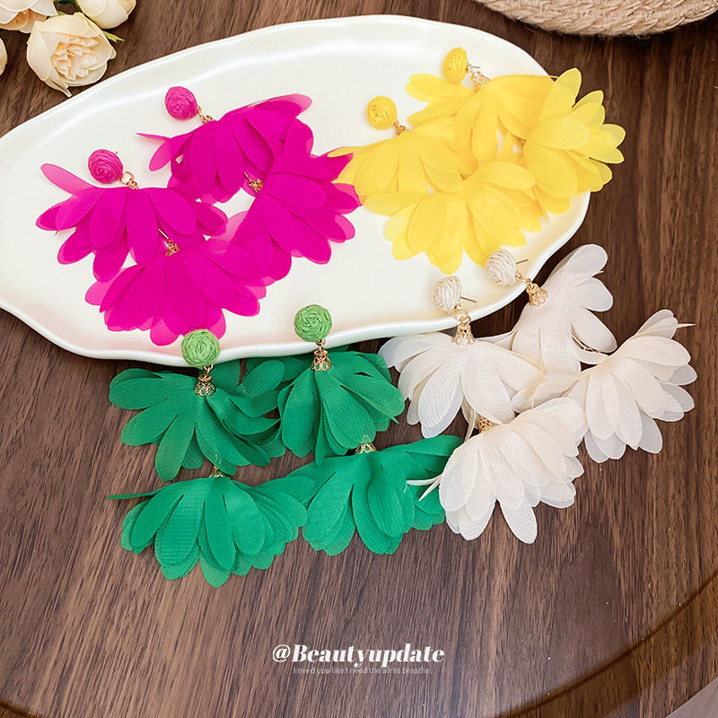 Pendientes de borla de flores de gasa de hierba de Lafite de moda Pendientes de estilo de vacaciones de personalidad de nicho Pendientes exagerados de lujo ligero