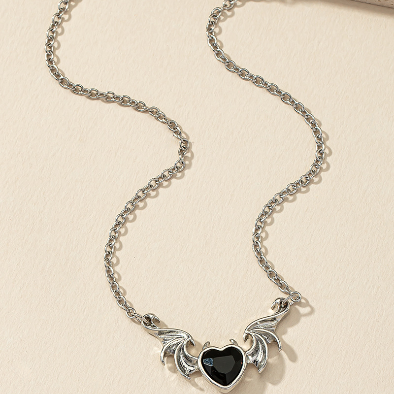 Retro Heart Shape Wings Alloy Plating Artificial Rhinestones Necklace