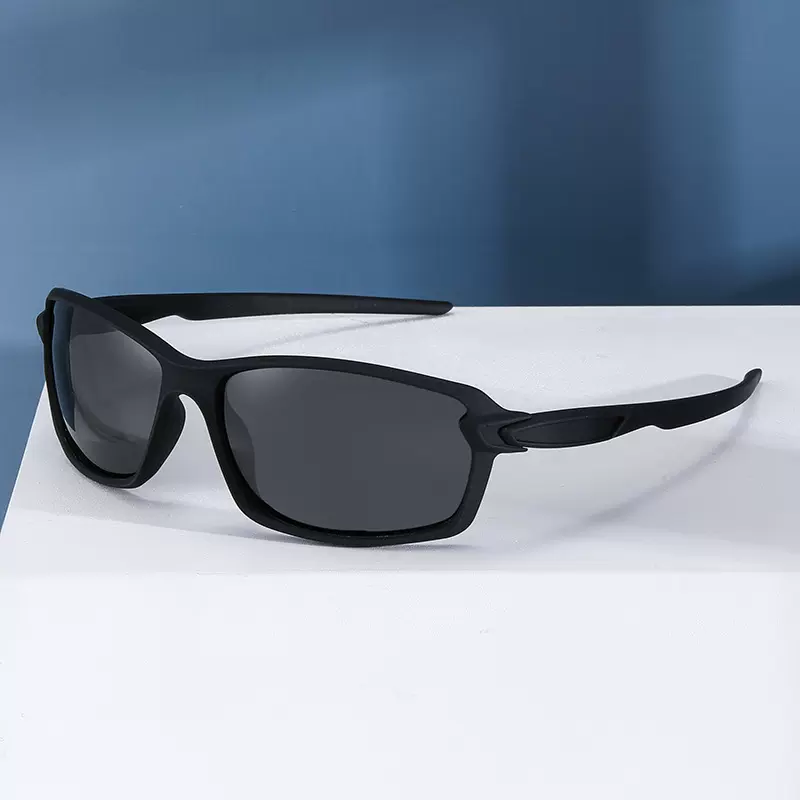 严选外贸运动款墨镜男女户外防风偏光驾驶镜跨境欧美炫彩膜太阳镜