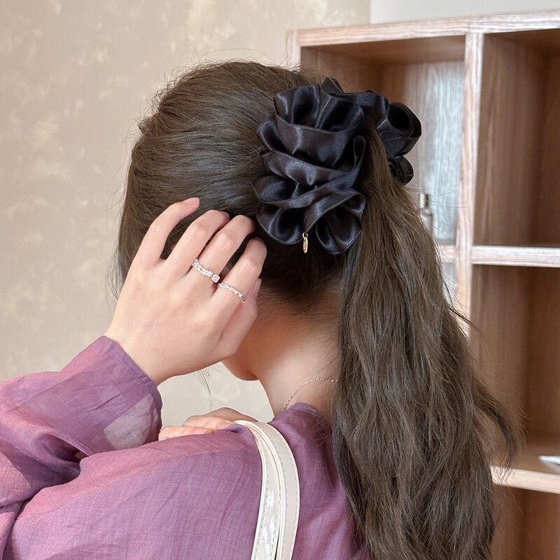 高级感缎面褶皱泡泡香蕉夹女2025新款大号后脑勺马尾发夹头饰|undefined