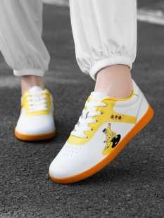 �羳�¿���Ƥ��H̫�OЬţ��׸�ِ���ݾ����\�ӹ���ܛ��Ь��ɫ