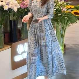 感法式气质印花V领连衣裙女2025夏季新款宽松显瘦收腰两件套