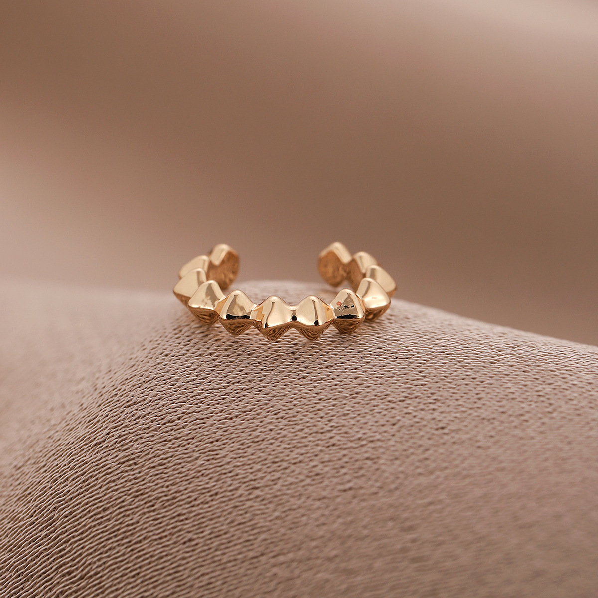 Estilo coreano personalizado pendientes simples de alta calidad en forma de U irregular clip de oreja cuadrada simple clip de hueso de oreja sin oreja al por mayor