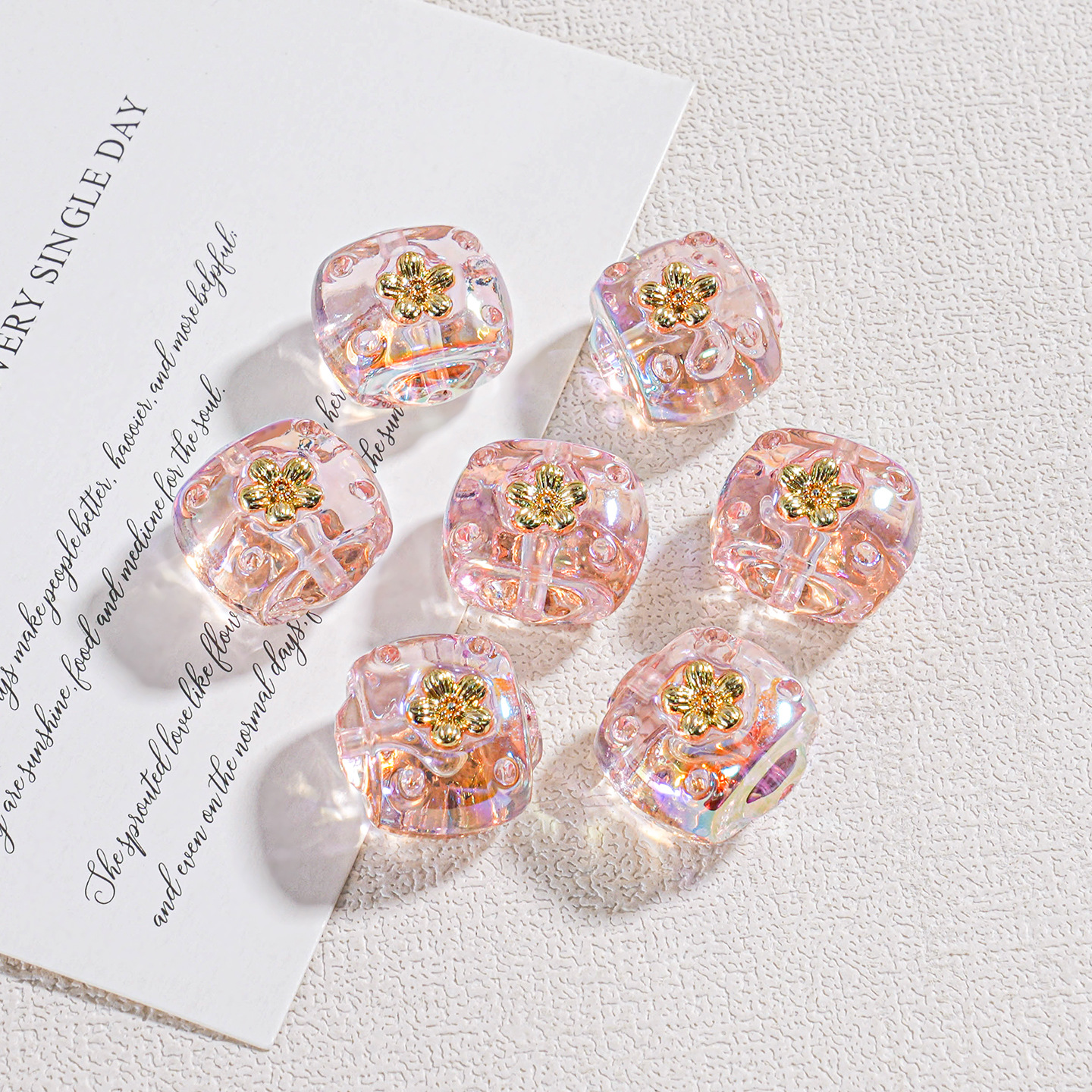 Cadena de teléfono móvil de resina de viento de lujo ligero, cadena de muñeca corta con cuentas hecha a mano transparente, material de accesorios de bricolaje cuadrado de moda