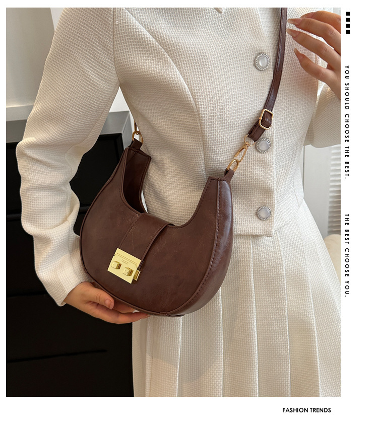 Nuova borsa a tracolla minimalista per donna, versione coreana, borsa sotto le ascelle dolce e straniera, tendenza invernale popolare, borsa da donna a forma di mezzaluna_voghion.com