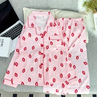�nϵins�Ը��촽˯��Ů��＾�L���Lѝ�W�����e�Ҿӷ����b���l