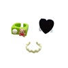 Tide, green cartoon ring heart-shaped, with little bears, simple and elegant design, on index finger