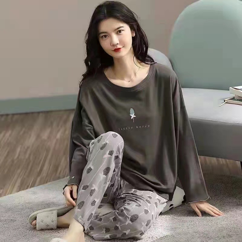 233 [Long-sleeved suit]