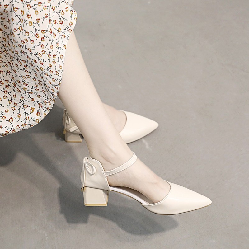 Nuevo estilo chino de verano 2026 zapatos de verano de punta de tacones gruesos sandalias de tacones altos de mujer zapatos de arco de arco