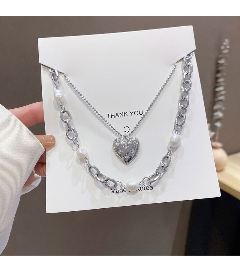 European And American Double-layer Titanium Steel Necklace Retro Pearl Sweater Chain display picture 4