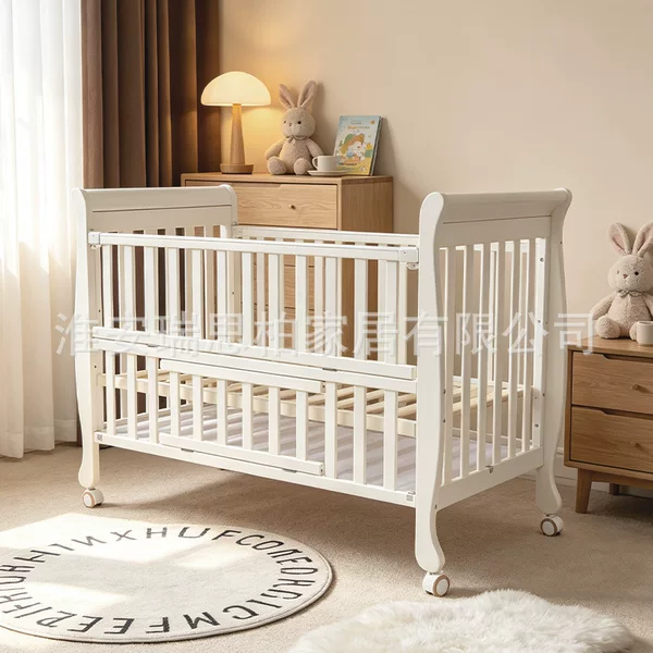 Multifunctional solid wood baby crib, movable newborn baby splicing bed, European-style sled bed with storage, in stock
