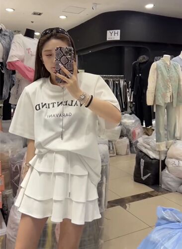 Korean Version Instagram Fashion Personalized Set for Women Summer Printed Short Sleeve T-Shirt and Cake Skirt Two-Piece Set