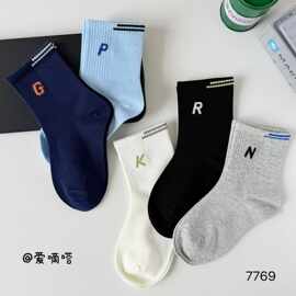 爱嘀嗒26秋冬新款儿童袜深色系字母款中筒袜韩版男童潮袜无骨透气