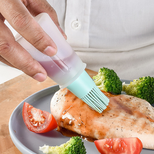 Silicone oil brush with cover, silicone oil bottle, high-temperature resistant, outdoor barbecue brush, baking spatula, specialized use