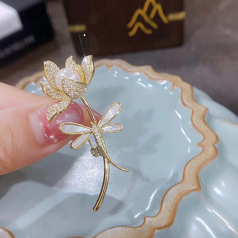 DIY accessories lotus leaf Dragonfly Lotus brooch shell micro inlaid zircon coat suit pin Pearl corsage empty support