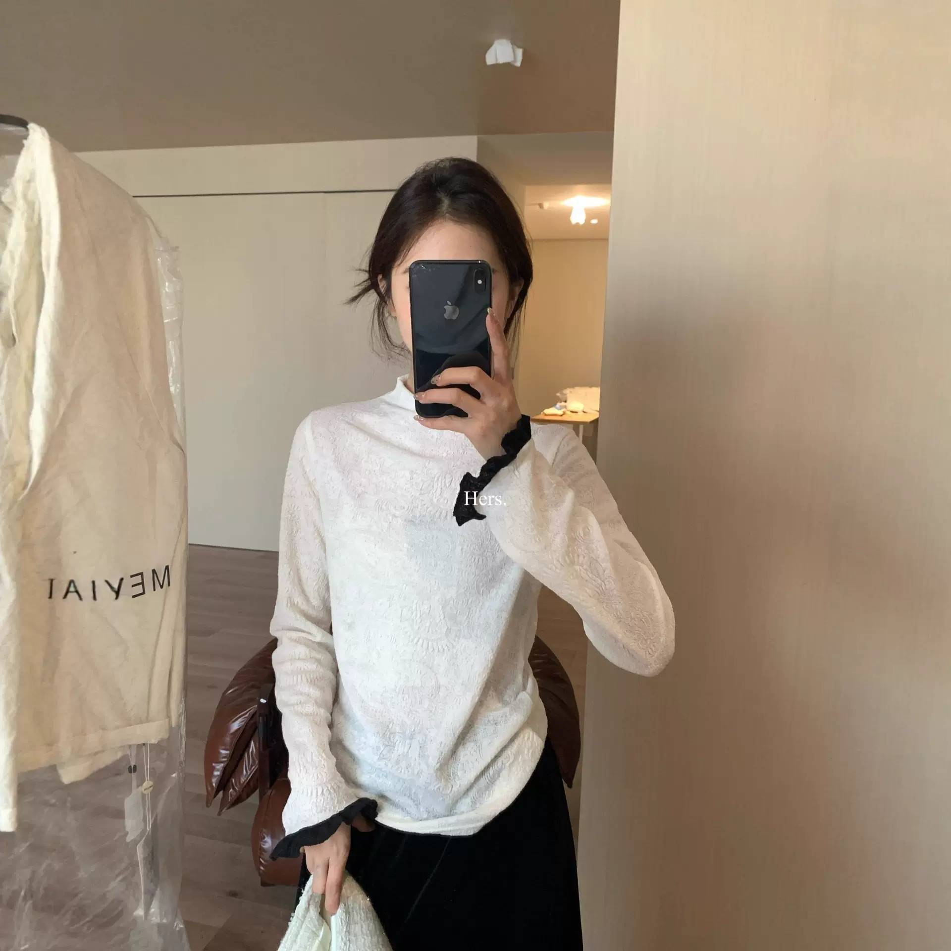 hers一勺甜秋冬法式气质肌理感蕾丝拼接修身显瘦长袖打底衫92495