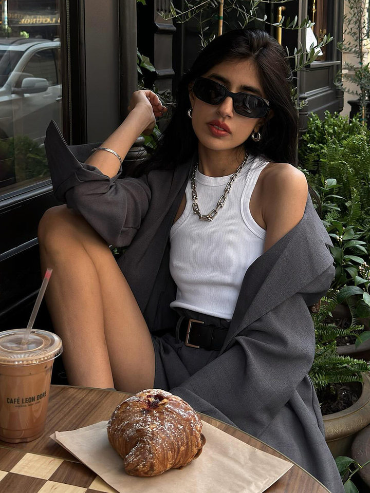 Bộ vest nữ áo khoác dài tay kèm quần short, form rộng thanh lịch công sở — màu xám