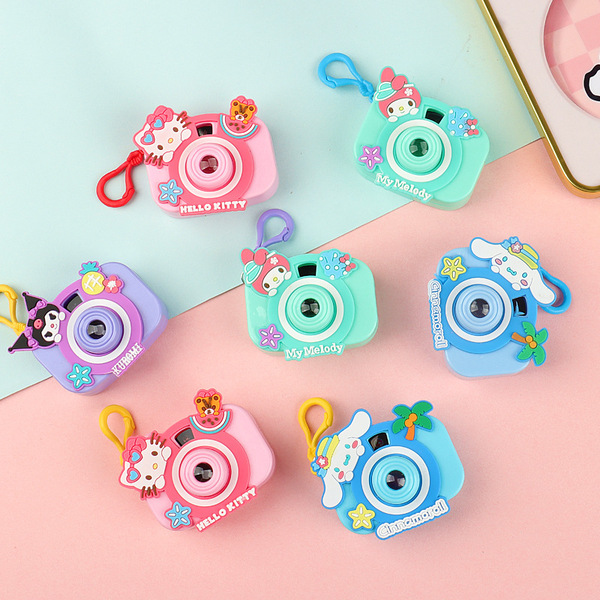 small cartoon camera