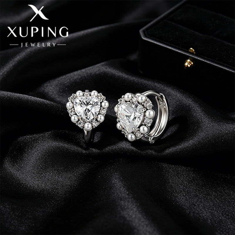Xuping simple perla amor orejas de aleación de cobre chapado blanco elegante temperamento europeo y americano orejas transfronterizas al por mayor mujeres